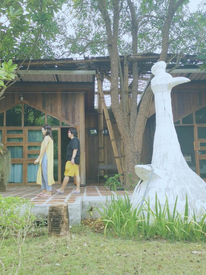 ラムプーン Baangaimuan Bed & Breakfast エクステリア 写真