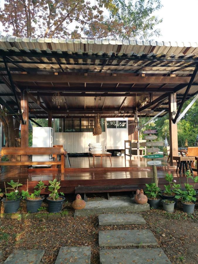ラムプーン Baangaimuan Bed & Breakfast エクステリア 写真