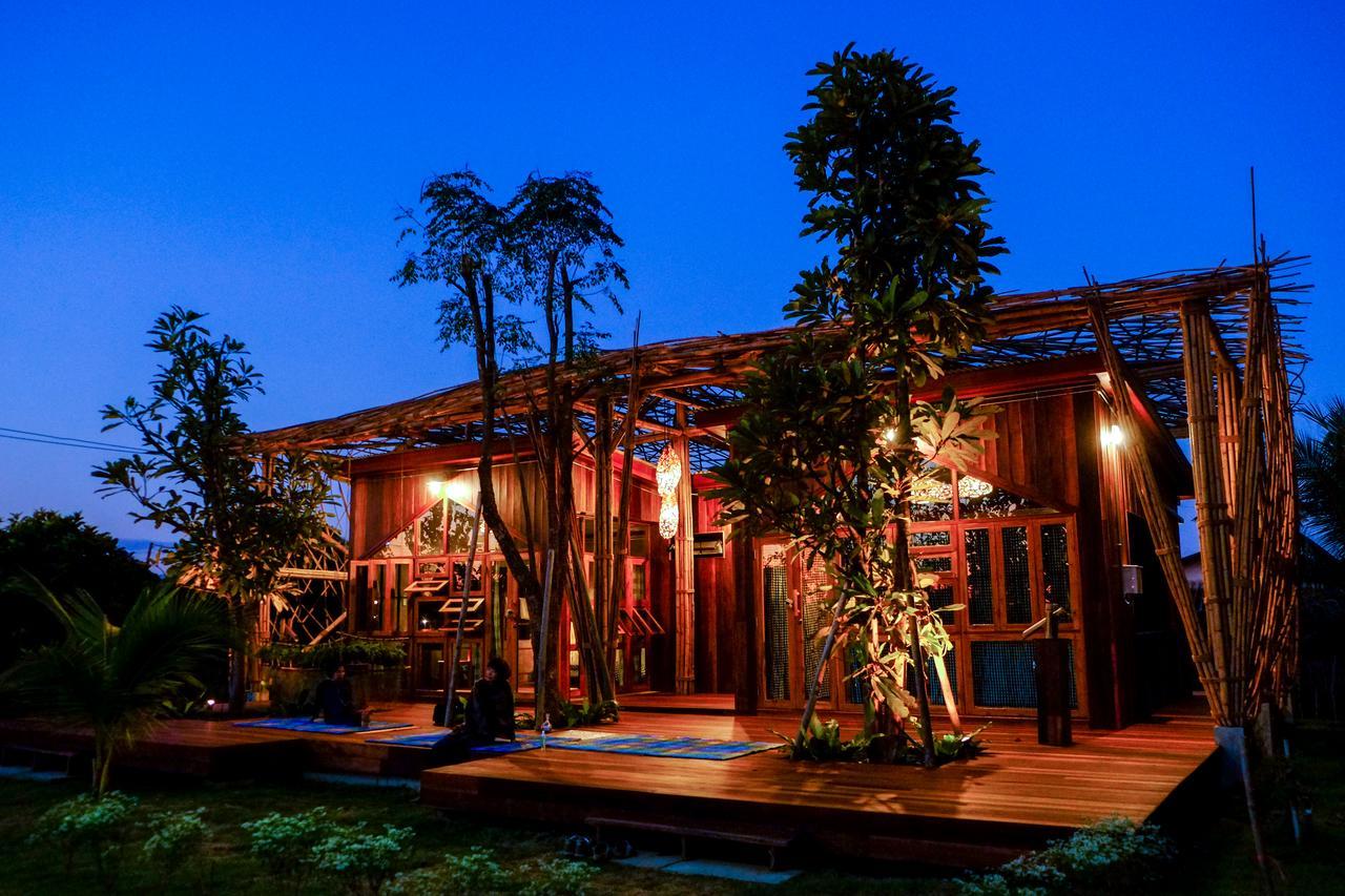 ラムプーン Baangaimuan Bed & Breakfast エクステリア 写真